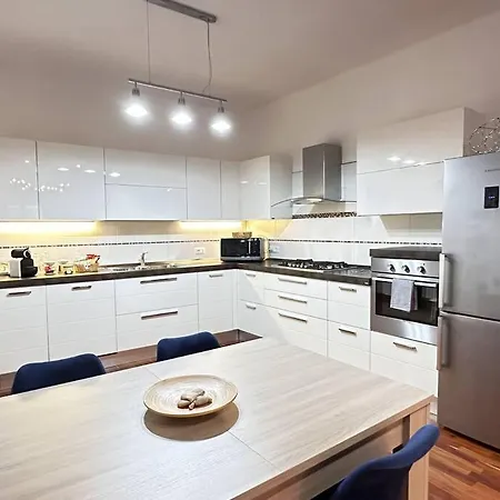 Maison Milu Di Mediterranea Host Lägenhet Taranto